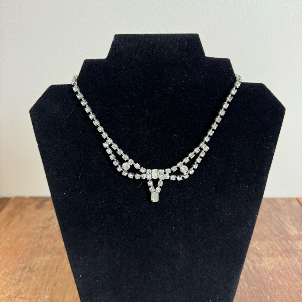 Vintage 50s 60s clear rhinestone faux diamond formal necklace hook closure